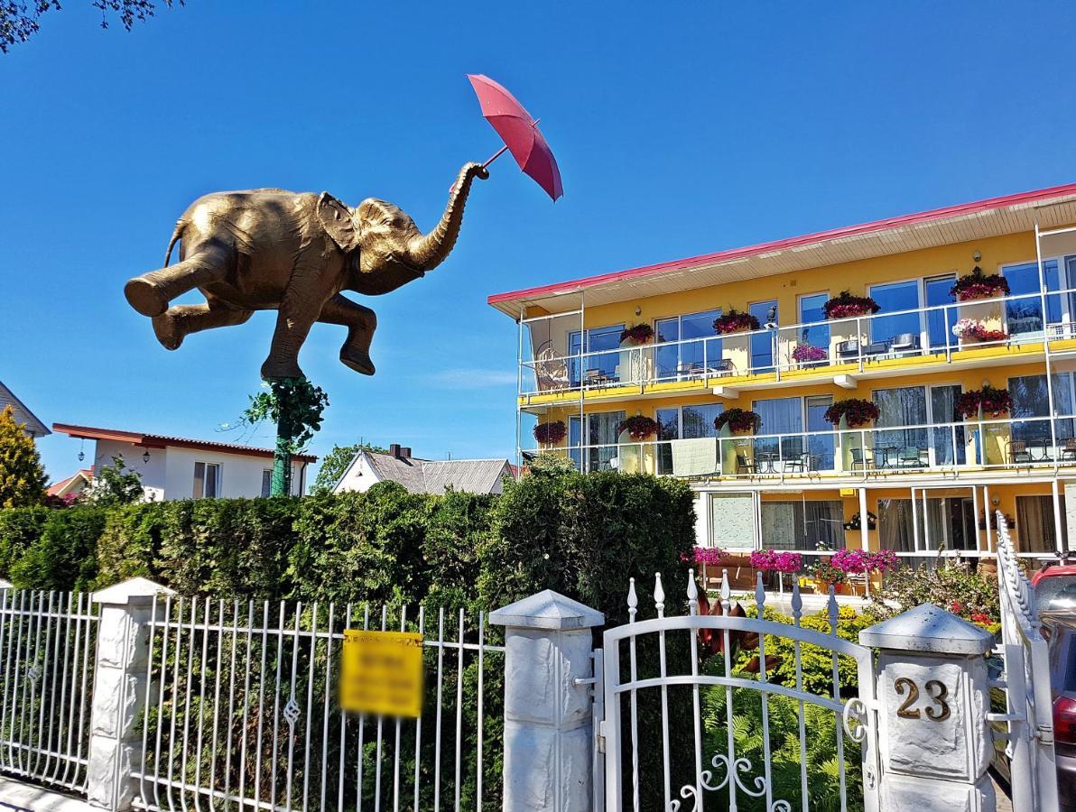 Justinos Vila Palanga Luaran gambar